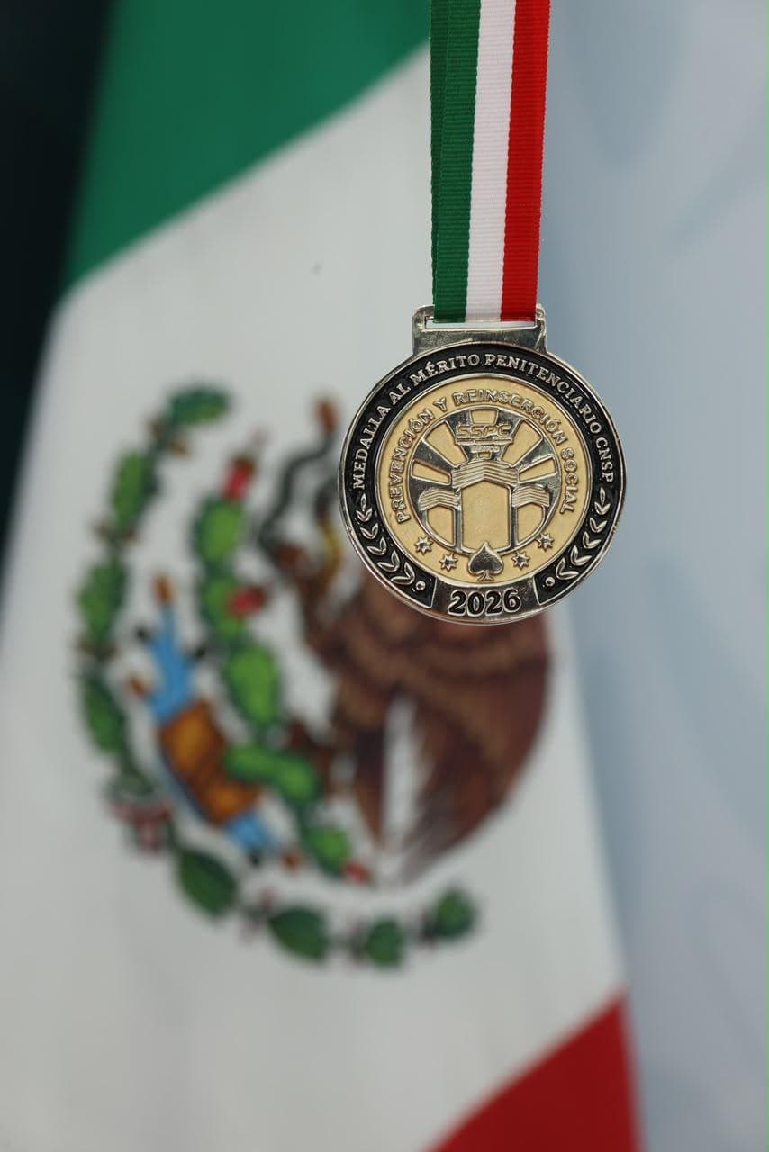 Galardona la Conferencia Nacional del Sistema Penitenciario a dos agentes de Baja California con la Medalla al Mérito Penitenciario 2026