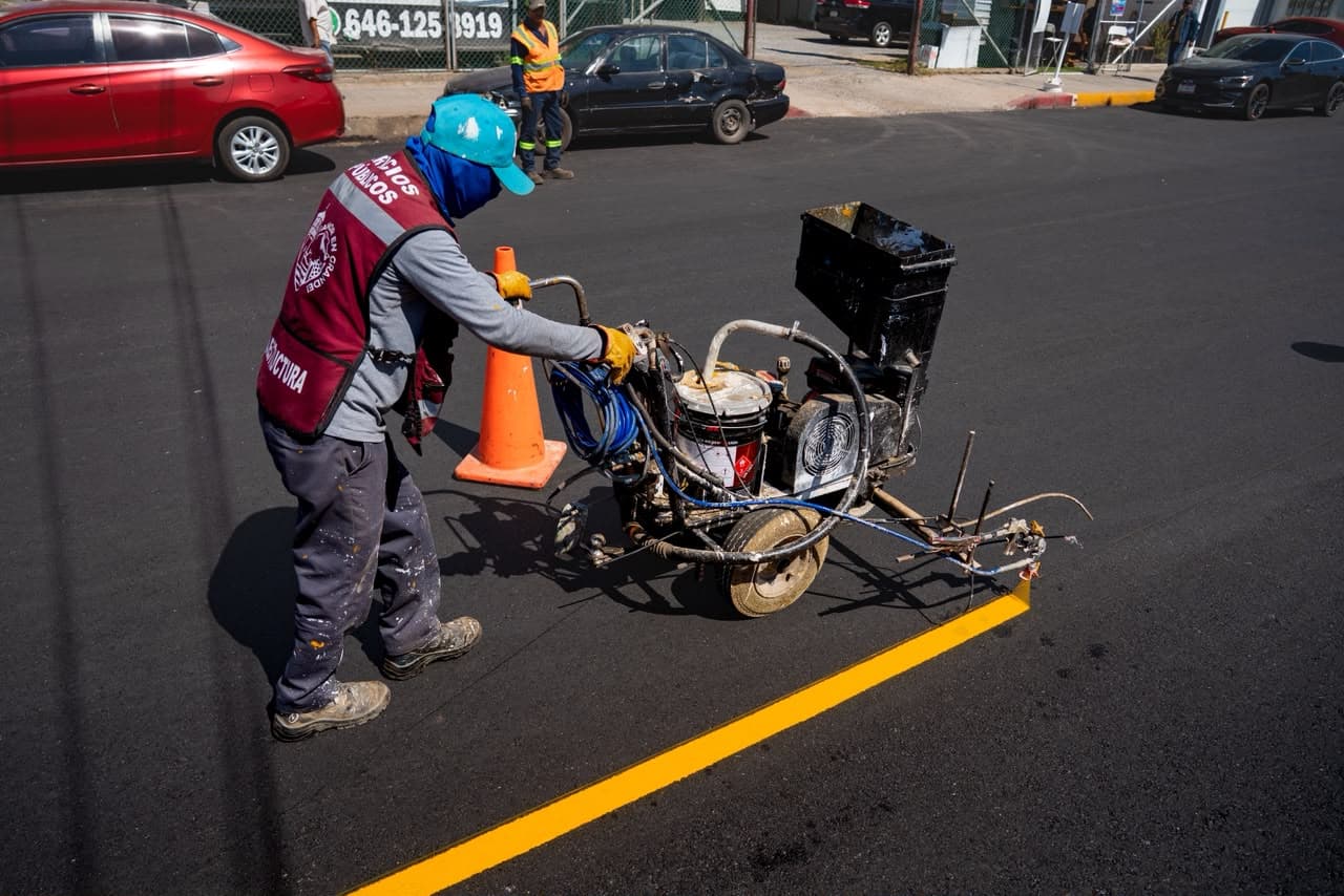 Claudia Agatón entrega la primera calle rehabilitada del Plan Estratégico de Bacheo: avenida Riveroll entre calles Quinta y Sexta