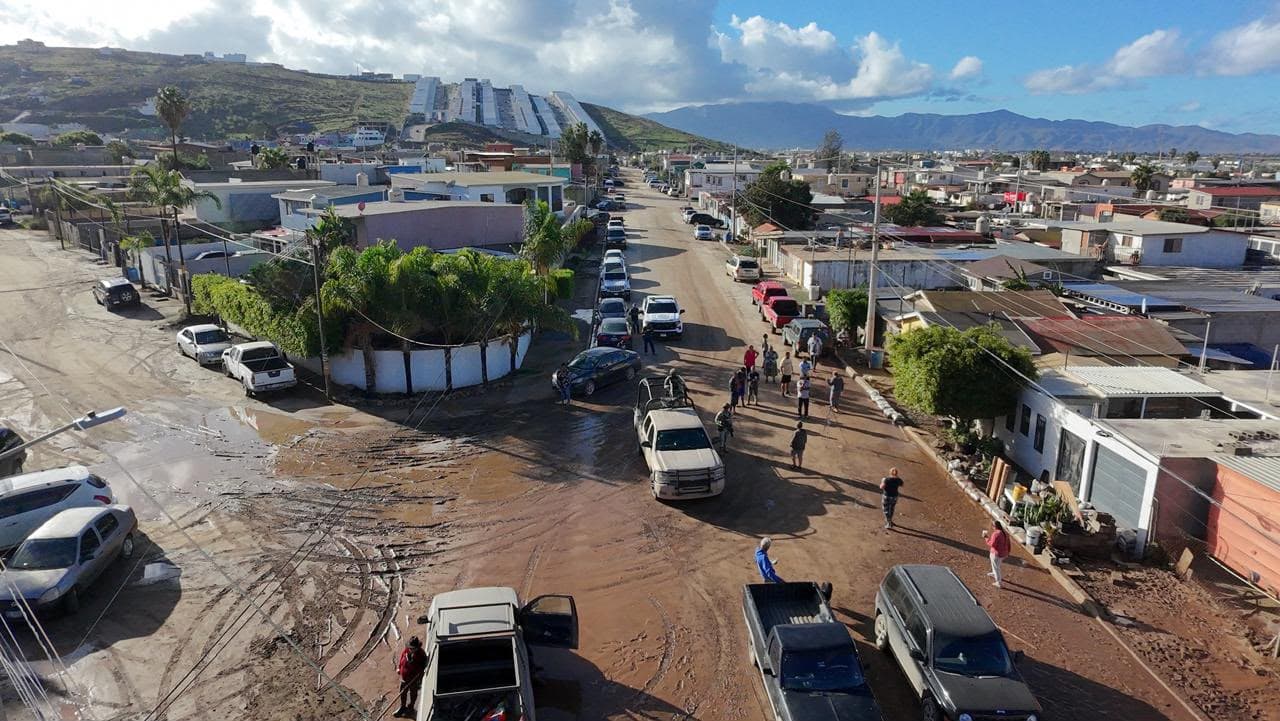 Protección Civil de Ensenada atiende inundaciones en viviendas tras lluvias