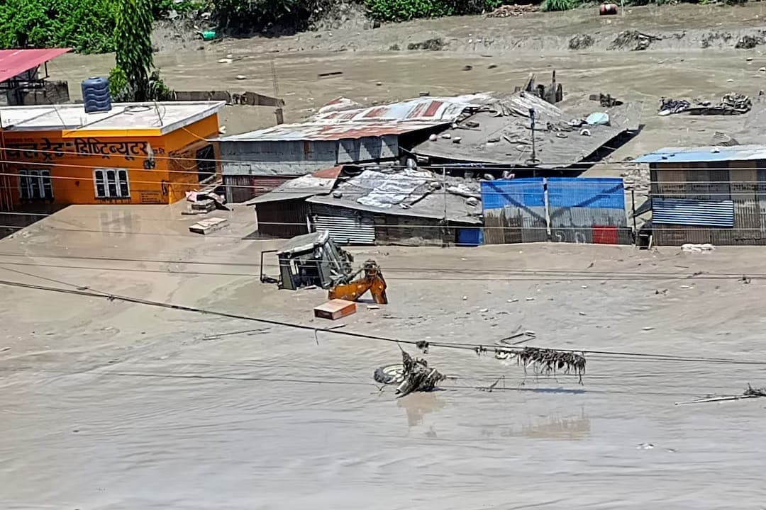 Tragedia en el Himalaya: devastadora riada golpea Nepal y Tíbet; cientos siguen desaparecidos