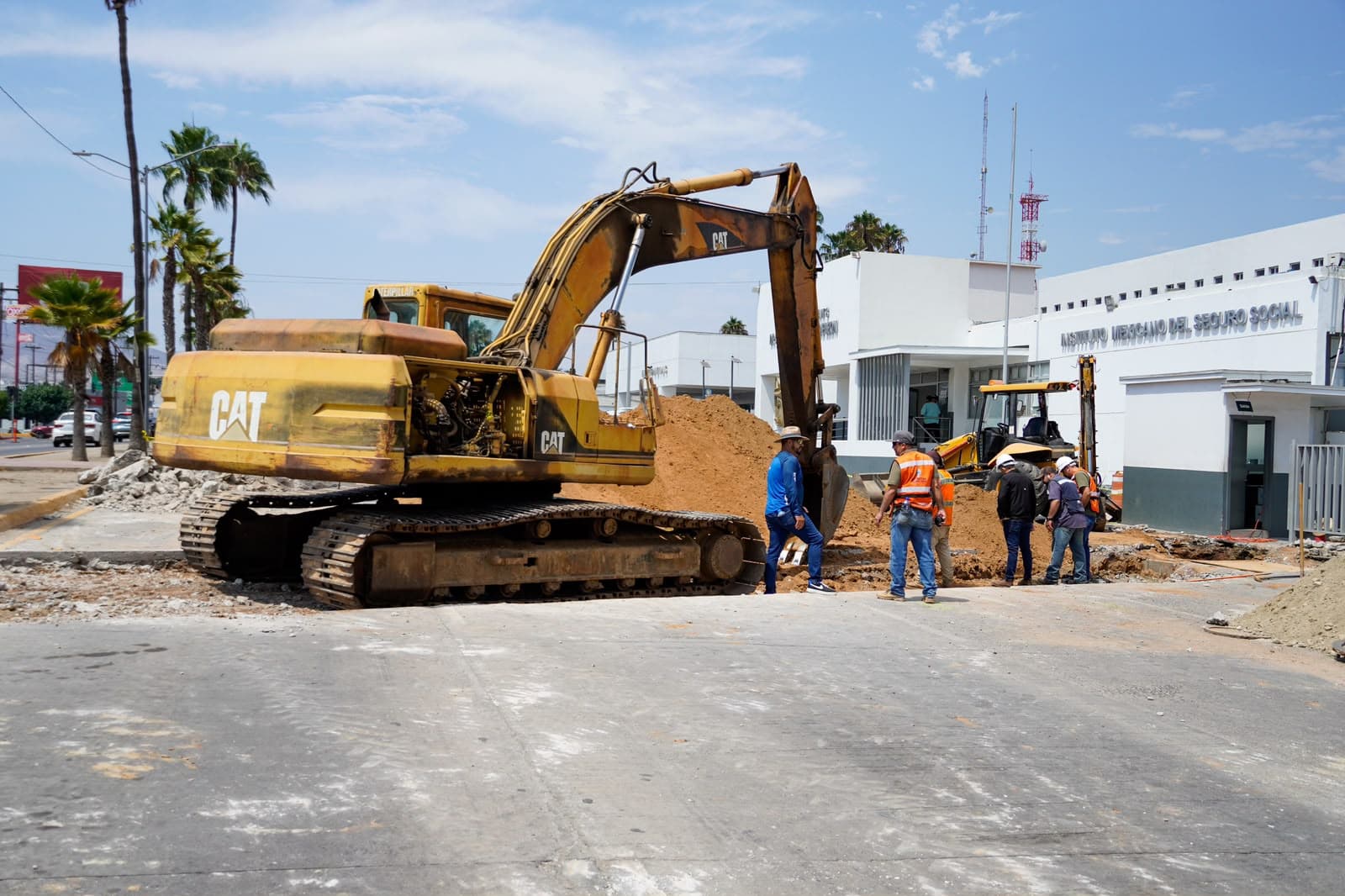 Ejecuta CESPE segunda etapa de la obra de interconexión de descarga de la Clínica No. 8 del IMSS