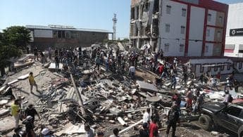 Terremoto de magnitud 7.4 golpea Colombia; reportan muertos y edificios colapsados