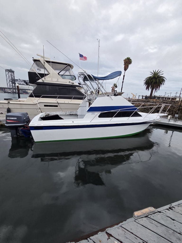 Guardia Costera intercepta embarcación con 24 migrantes frente a California