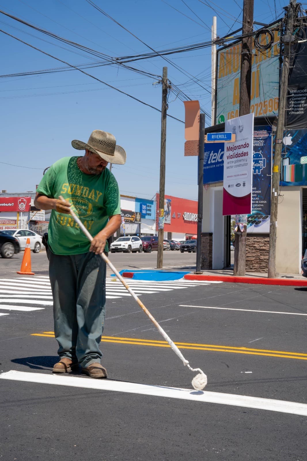Claudia Agatón entrega la primera calle rehabilitada del Plan Estratégico de Bacheo: avenida Riveroll entre calles Quinta y Sexta