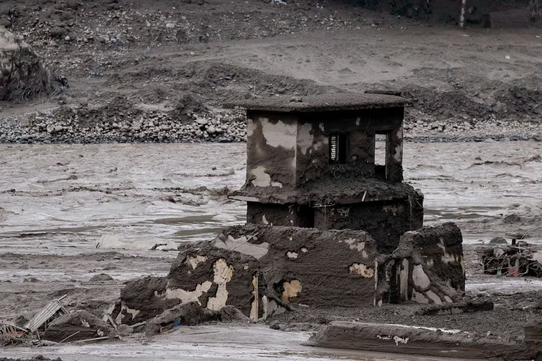 Tragedia en el Himalaya: devastadora riada golpea Nepal y Tíbet; cientos siguen desaparecidos