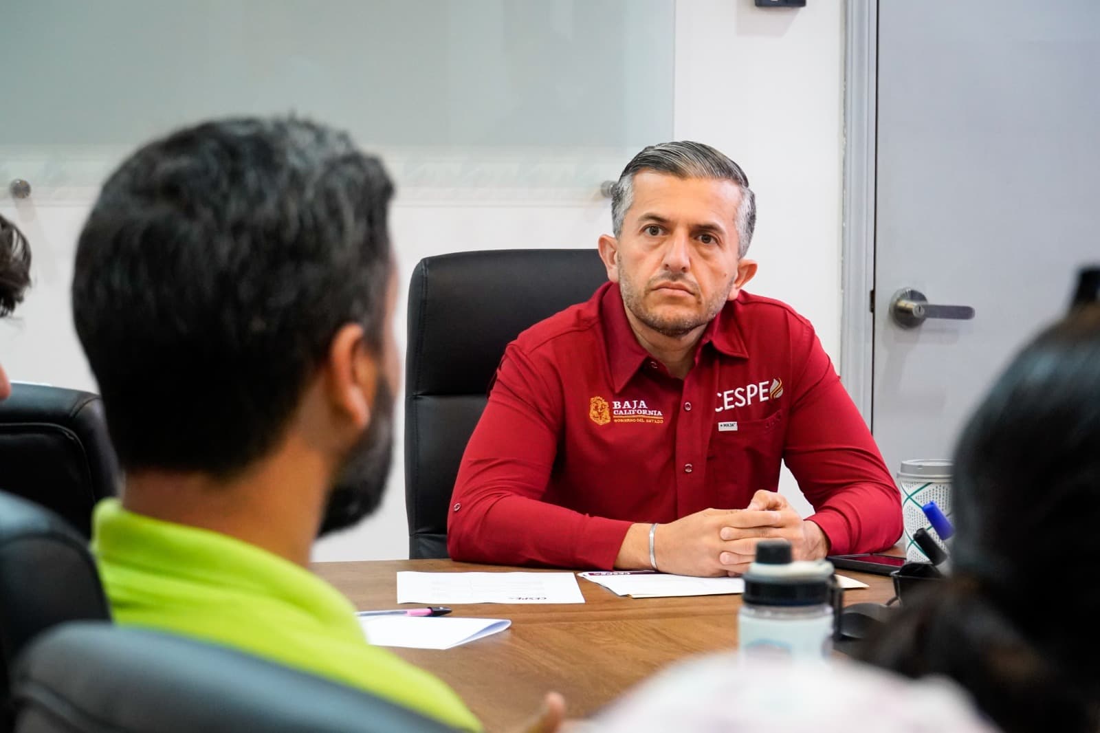 Atiende director de CESPE inquietudes de residentes de Pedregal Playitas